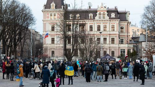 Autoritățile din capitala Letoniei vor redenumi strada pe care se află ambasada Rusiei în „Strada Ucraina Independentă”
