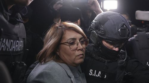 Fiica omului de afaceri ucis la Arad cu o bombă amplasată în mașină și cei doi bărbați care i-ar fi fost complici rămân în arest încă o lună / Decizia poate fi atacată la Instanța Supremă