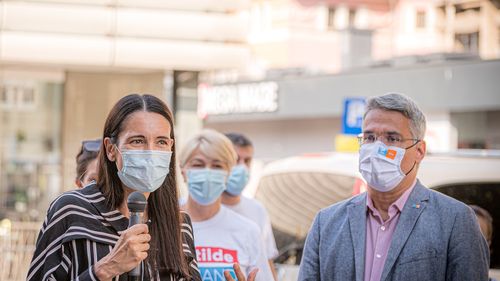 SURSE: Clotilde Armand a câștigat alegerile interne pentru șefia USR-PLUS Sectorul 1,  în fața lui Dragoș Pîslaru