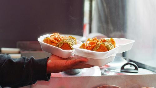 Rețete simple pentru prânzul de la birou. De ce e bine să îți aduci mâncare la pachet