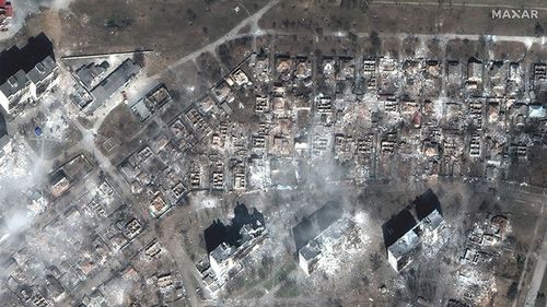 Mariupol: Rusia afirmă că a deschis un coridor pentru ca militarii ucraineni care au depus armele să poată părăsi uzina Azovstal