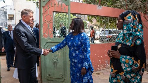 Preşedintele Iohannis, în vizită în Insula Goree din Senegal, patrimoniu UNESCO şi fost avanpost al comerţului cu sclavi