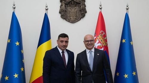 George Simion, întâlnire cu reprezentanţii comunităţilor româneşti din Timoc şi Voievodina, alături de premierul Serbiei / Șeful Guvernului de la Belgrad este un susținător al Rusiei