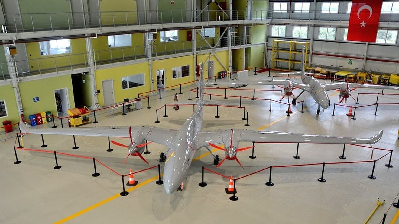Ucraina și Turcia vor coopera pentru operarea dronelor Bayraktar / Un centru de comun va fi construit la Kiev