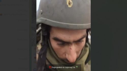 VIDEO Un soldat ucrainean a scăpat miraculos de un glonț rusesc