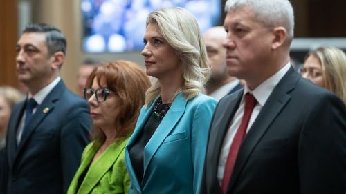 Ministrul de Interne Predoiu spune că a discutat cu omologul italian despre fugarii români: ”Fug de aplicarea legii şi găsesc portiţe legale” în Italia