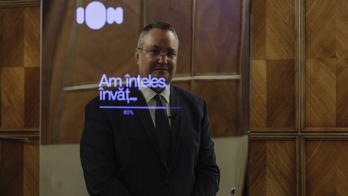 Consilierul Ion, inteligența artificială care îl va ajuta pe Nicolae Ciucă, acuzat că a „furat” o imagine dintr-un film al Primăriei Ciugud / Ion: „Imaginea este preluată de la TVR. Îmi cer scuze pentru situația creată. Am renunțat la imaginea în cauză și vă promit că am învățat din această experiență”