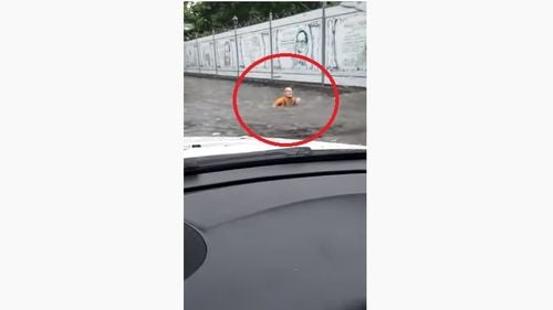 Canalizarea din cartierele bucureștene Tineretului, Cotroceni și Regina Maria va fi modernizată. Sunt zonele în care canalizarea nu face față la ploile abundente