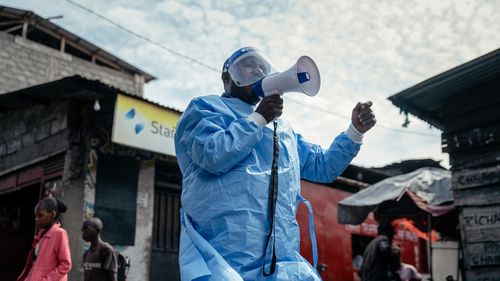 Șeful OMS a vizitat epicentrul focarului de Ebola din Congo / 906 cazuri și 223 de decese suspecte până în acest moment