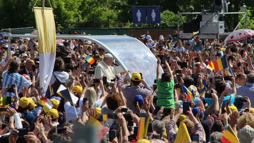 Papa Francisc către romii din Blaj: Cer iertare, în numele Bisericii, pentru momentele când v-am discriminat