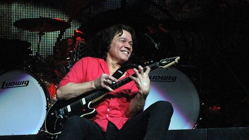 Chitaristul Eddie Van Halen a murit de cancer la 65 de ani