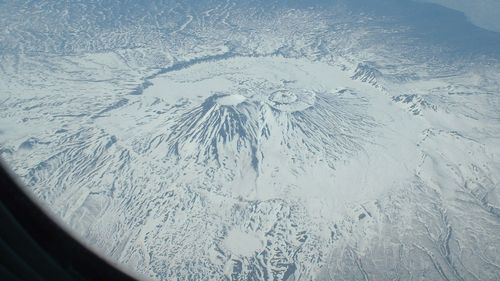 Un vulcan rusesc erupe pentru prima dată în peste 500 de ani