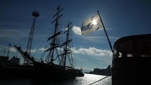 Nava Eagle S, presupus implicată în avarierea cablului EstLink 2, rămâne arestată în Finlanda