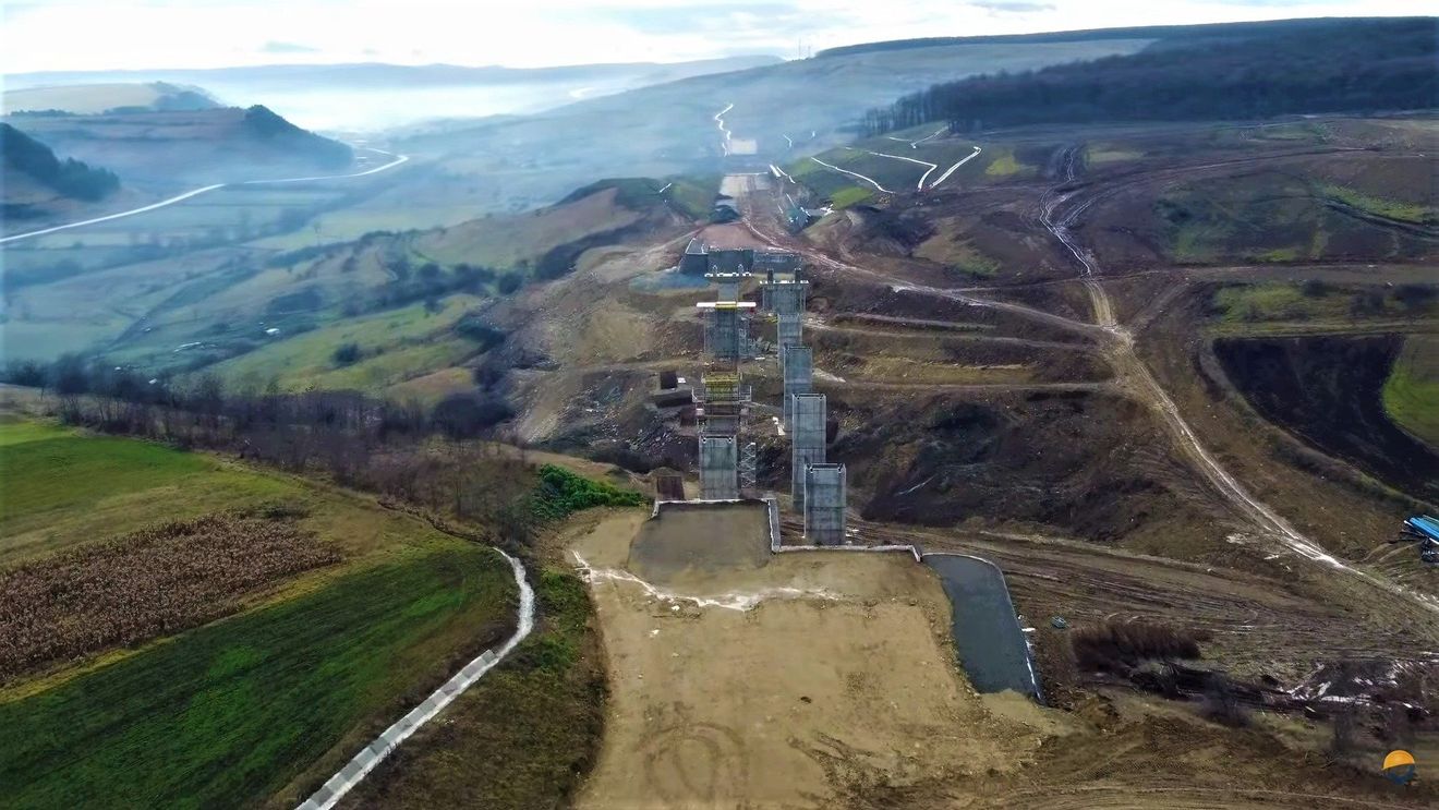 „Borna” de 100 de kilometri de autostradă și drum expres pe care a promis-o ministrul Grindeanu stă în „furnicuțele” lui Umbrărescu. Lotul din PNRR Nădășelu – Zimbor (30 km) a primit de la CNAIR o prelungire până în 2025, deși este la aproape 50%