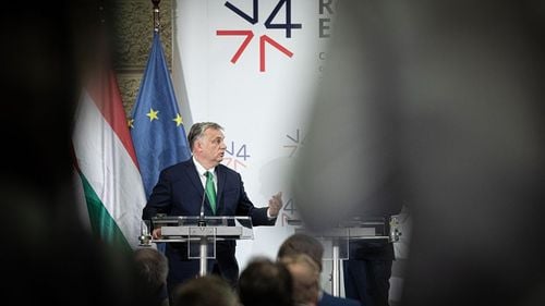 BREAKING 13 partide membre PPE solicită excluderea FIDESZ din familia popularilor europeni și cer măsuri urgente pentru a rezolva situația din Ungaria