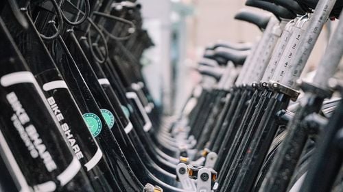 Doi importatori de biciclete electrice din Belgia, acuzați de o fraudă vamală de 6,6 milioane de euro / Parchetul European: Au fost importante din China dezasamblate pentru a evita plata taxelor antidumping