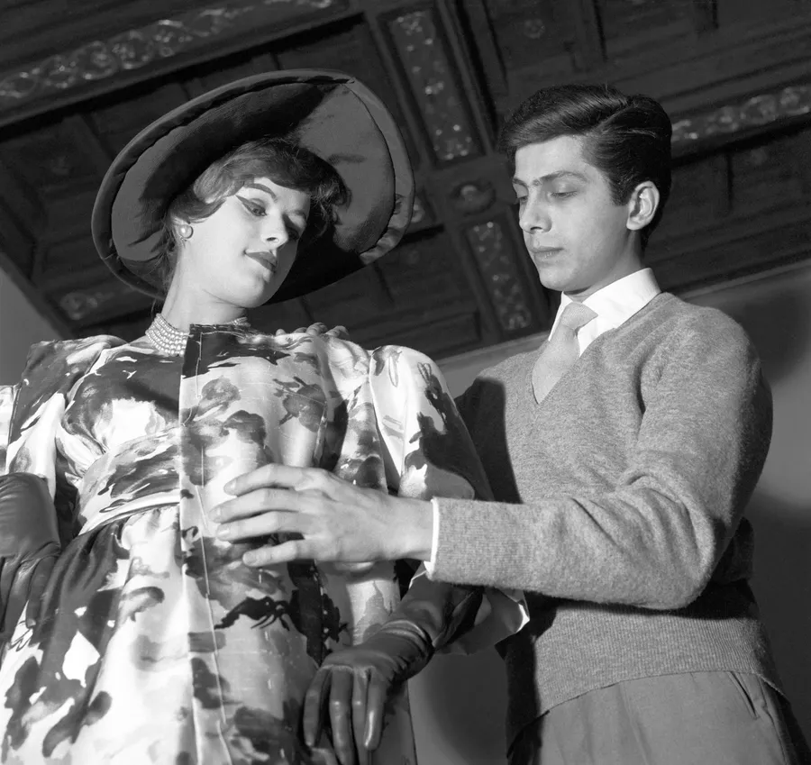 valentino-garavani-moda-tanar