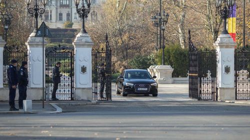 Comisie de disciplină în Sectorul 6 în cazul construirii unui bloc de șase etaje, vizavi de Palatul Cotroceni / Administrația Prezidențială: „Riscuri de securitate considerabile la adresa securității Complexului Palat Cotroceni” / Un apartament de trei camere costă 330.000 de euro