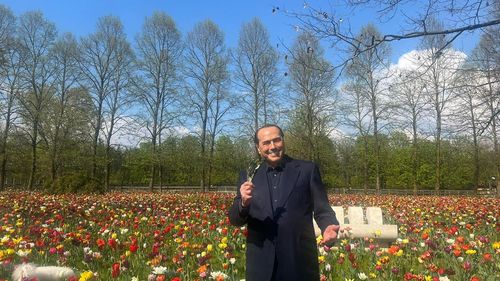 Fostul premier italian, Silvio Berlusconi, va rămâne în spital câteva zile, pentru probleme cardiovasculare şi respiratorii / Doctorul lui va face un anunţ oficial joi, scrie presa italiană