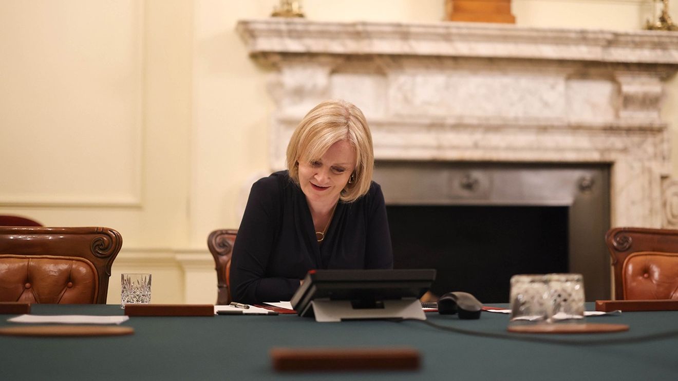 Noul premier Liz Truss l-a asigurat pe Zelenski de "sprijin total" din partea Marii Britanii