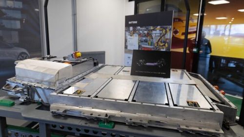 O companie americană a dezvoltat un nou tip de electrolit solid, promițând baterii cu 50% mai multă energie și păstrarea a 80% din capacitate după 5.000 de cicluri