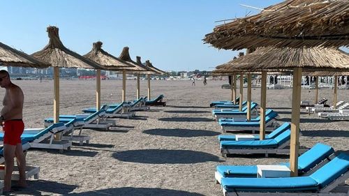 Un deputat USR semnalează prețul cu care sunt închiriate plajele din Constanța: ”24 de bani pentru un metru pătrat, iar terenurile sunt trecute la categoria sportivă, unde se plătește mai puțin decât la recreere”