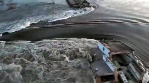 Klaus Iohannis, reacție dură după ce Rusia a aruncat în aer barajul din Ucraina: Atac oribil, crimă de război comisă de Rusia împotriva civililor nevinovați