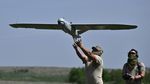 Zelenski: Drone ucrainene au lovit o bază militară de lângă Sankt Petersburg și un depozit petrolier din Krasnodar