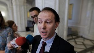 Premierul Cîțu i-a dublat conferința de presă ministrului Sănătății, Vlad Voiculescu / Remanierea sau o decizie despre un ministru o ia doar premierul, iar aceasta nu se discută, se anunță - a transmis Cîțu