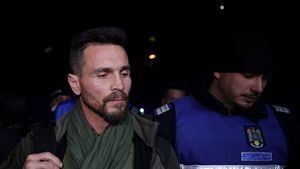 Eugen Sechila, „umbra” lui Călin Georgescu, a fost trimis în judecată pentru confecționarea și răspândirea de simboluri legionare / Dosarul se află pe rolul Judecătoriei Oltenița