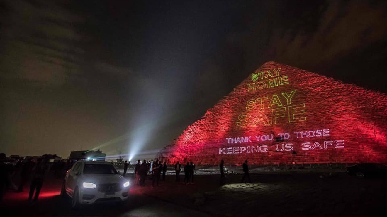 Marea Piramidă din Giza, iluminată pentru a transmite un mesaj dedicat luptei împotriva Covid-19