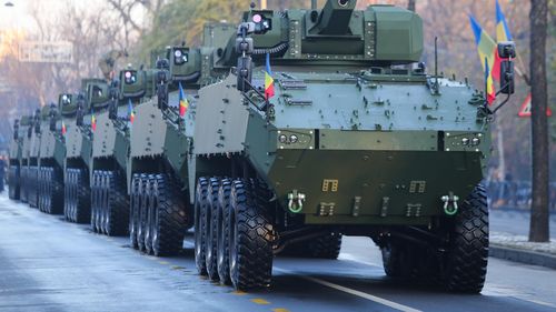 Unsprezece militari răniţi, după ce trei blindate Piranha 5 s-au ciocnit pe DN 1C în județul Sălaj