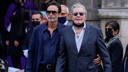 ADN-ul lui Alain Delon solicitat într-o instanţă elveţiană pentru a determina o posibilă paternitate