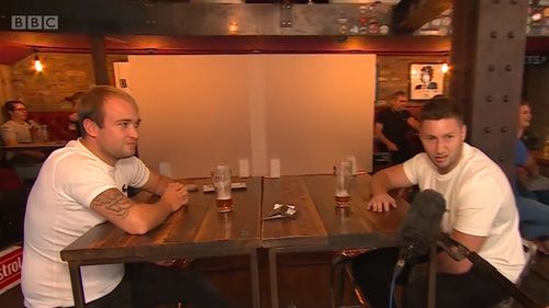 VIDEO Prima noapte liberă în pub-urile englezești după 3 luni de izolare în pandemia COVID-19