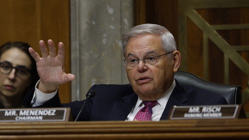 Senatorul american Menendez, acuzat de trafic de influenţă în folosul Qatarului