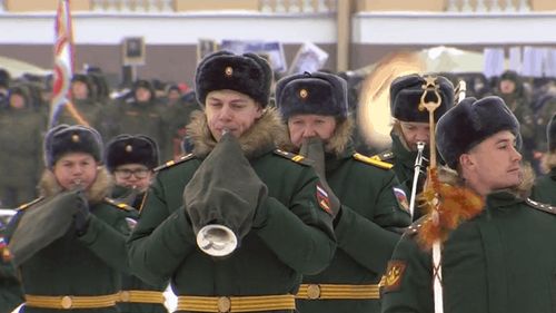 Paradă militară controversată la Sankt Petersburg: Rusia marchează 75 de ani de la sfârşitul asediului Leningradului