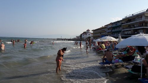 În pofida Schengen, datele arată o stagnare a numărului de turişti din Bulgaria şi România în nordul Greciei / Simplificarea trecerii frontierei nu a dus la creșterea numărului de turiși  / Cum se explică stagnarea