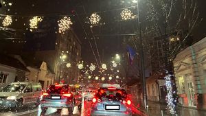 Fără beculețe de sărbători, în Cluj, între orele 00:00 și 04:00 dimineața / ”Nu vom afecta sub nicio formă iluminatul public stradal care va funcționa neîntrerupt”