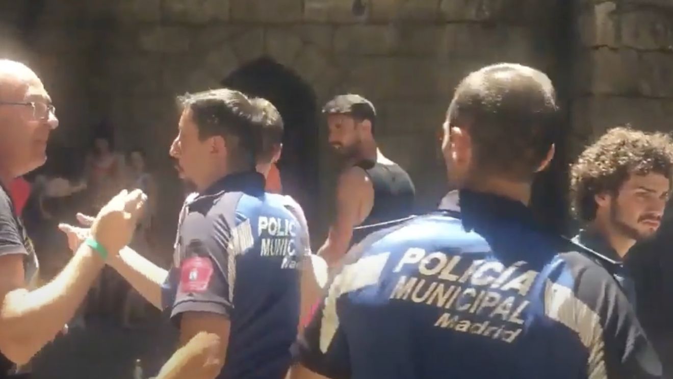 Manifestaţie la Madrid împotriva reînarmării Europei /  "Jos armele, sus pensiile!", "Nu vrem să plătim războiul tău cu Sănătatea şi Educaţia", "Israelul asasin, Europa sponsor"