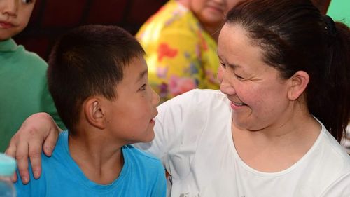 Lagărele chineze de reeducare a minorității uigure: o rară mărturie despre atrocitățile suferite de prizonieri