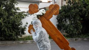 DOCUMENT Valul epidemic dat de varianta Delta va fi unul substanțial în ceea ce privește infecțiile și spitalizările și poate duce la un număr mare de decese în România, din cauza ratei scăzute de vaccinare anti-COVID, avertizează INSP