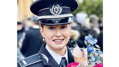 O tânără din Alba a devenit polițistă, după ce a câștigat în instanță dreptul de a studia / Inițial a fost exmatriculată nefiind considerată aptă medical / A depus jurământul la Școala de Agenți din Cluj