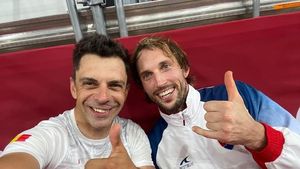 Ministrul Novak, felicitat de Ana-Maria Popescu pentru medalia de argint/ Eduard Novak: “Este ceva fantastic. Nu-mi vine să cred”