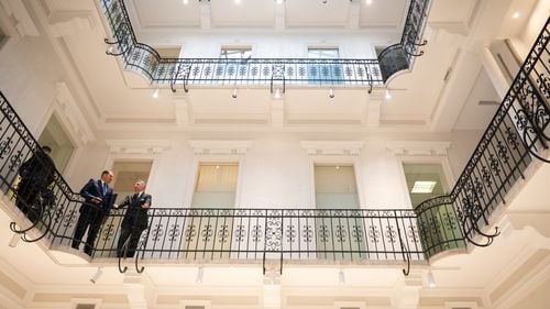 Ministrul Cseke Attila: În Ungaria, o familie îşi poate construi o casă mai ieftin şi mai uşor folosind proiectele tip puse la dispoziţia publicului de Guvern. Vom introduce această măsură şi în România