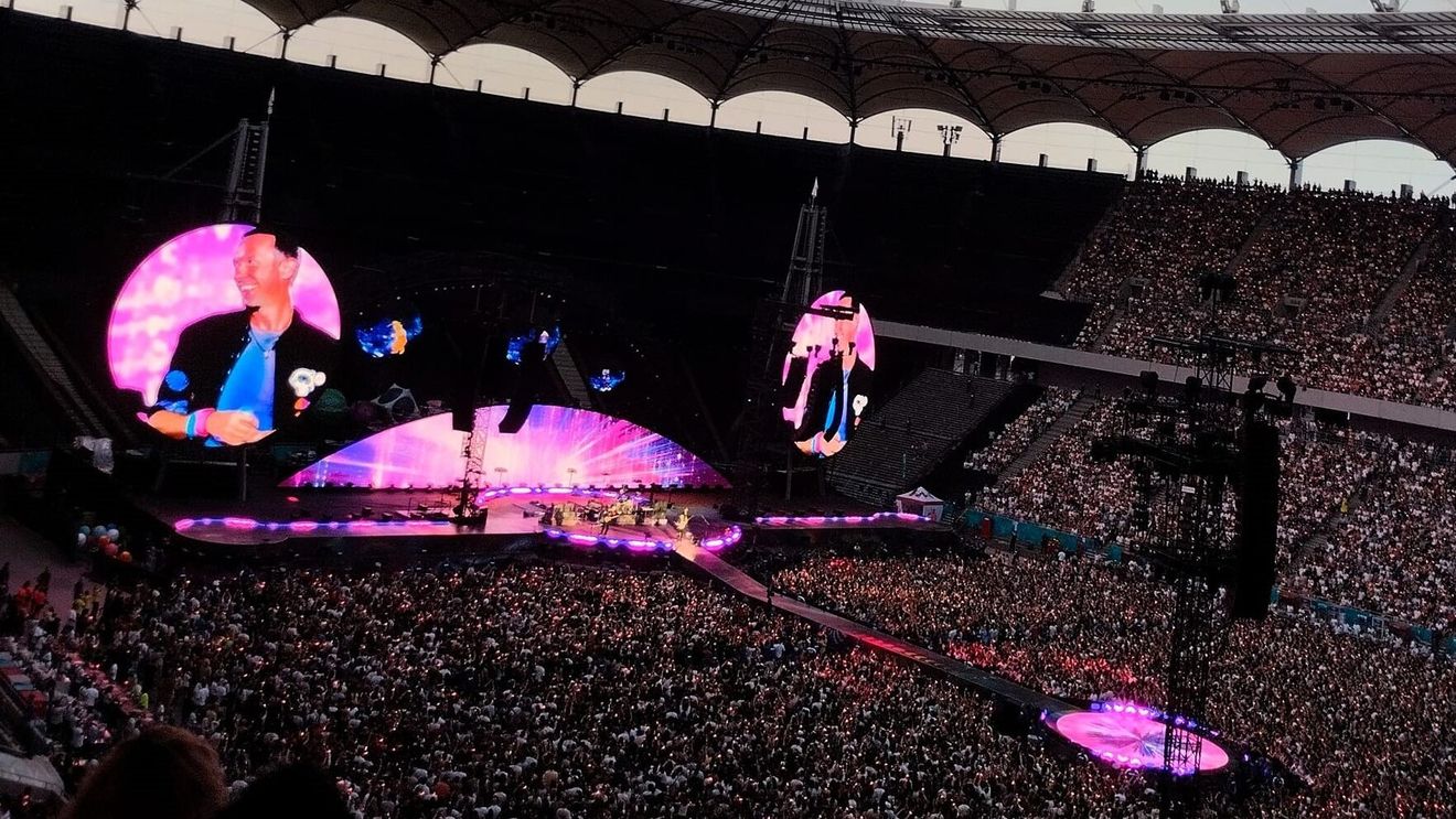 Coldplay va susţine în 2025 şase spectacole pe Wembley din Londra şi două pe stadionul Craven Park din Hull. Noul album al trupei, „Moon Music”, lansat în 4 octombrie