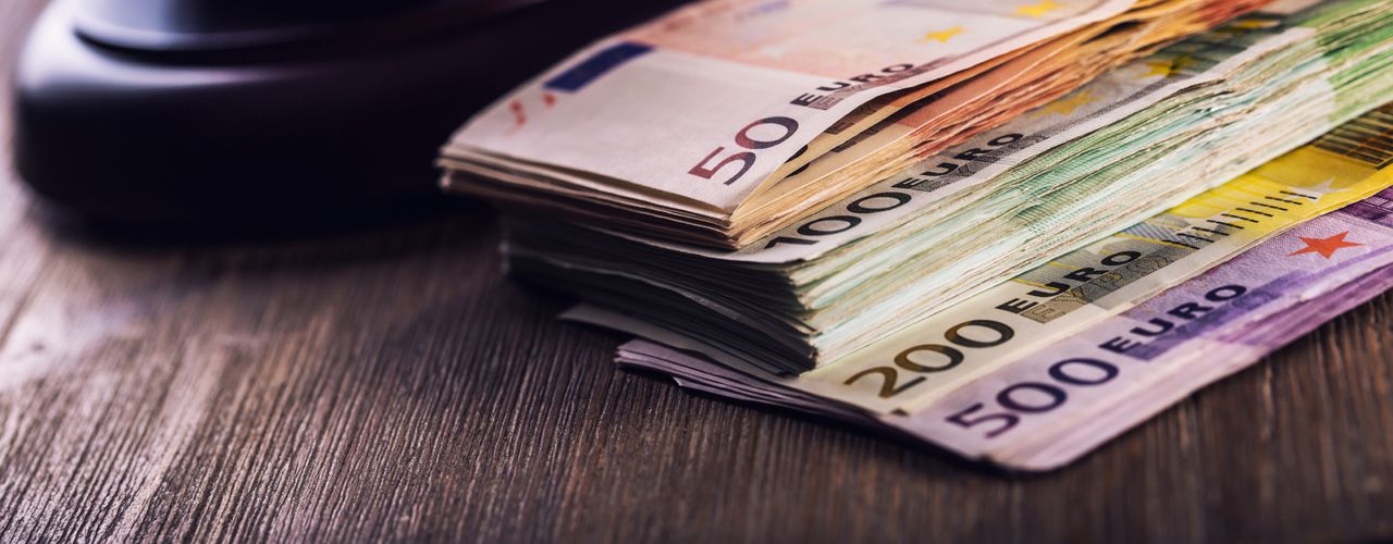 Curtea de Apel București suspendă comunicatul de presă care anunța procedura de consultare a legii salarizării bugetarilor / Legea îi privește și pe magistrați / Ministrul Pîslaru: Nu are nici un efect asupra proiectului