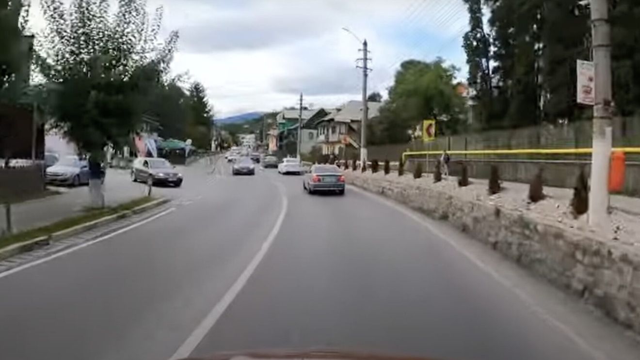 Sinaia: Primăria transferă un teren Ministerului Transporturilor pentru realizarea unui prim pasaj rutier, la intrarea în stațiune dinspre Posada / Sinaia va avea două pasaje rutiere supraterane