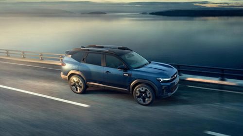 APIA: Vehiculele electrificate au depășit 55% din înmatriculările de autoturisme în România, în 2025