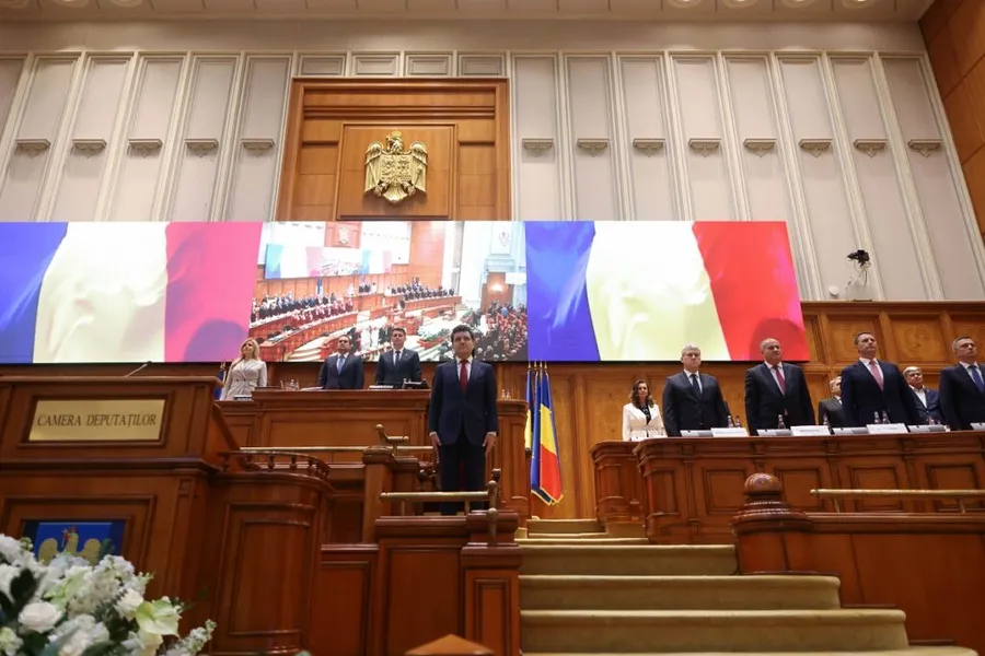 Nicușor Dan depune jurământul ședință solemnă Parlament