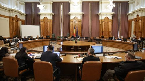 BREAKING Desființarea Secției speciale de anchetare a magistraților a fost aprobată de deputații juriști / A fost inclusă și condiția UDMR ca judecătorii și procurorii să nu poată fi trimiși în judecată fără avizul CSM / Magistrații acuzați de corupție vor fi anchetați de DNA